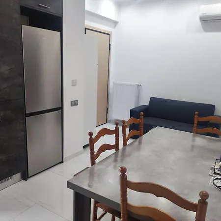 Apartment White And Bright *