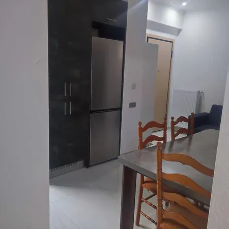 White And Bright Apartment